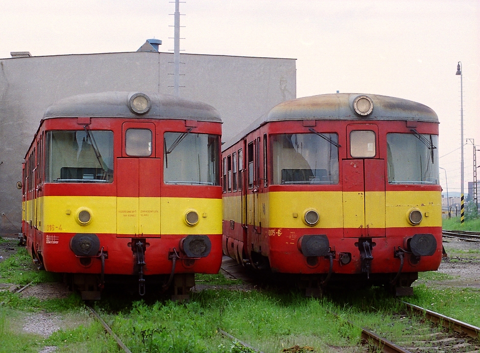 820 016-4