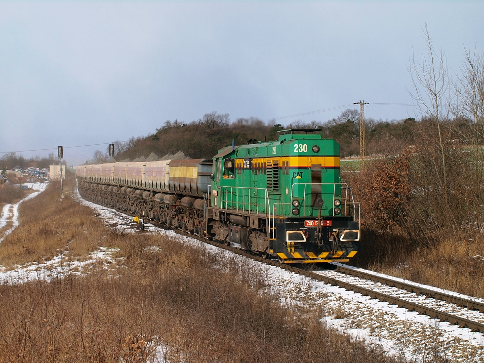 740 585-5