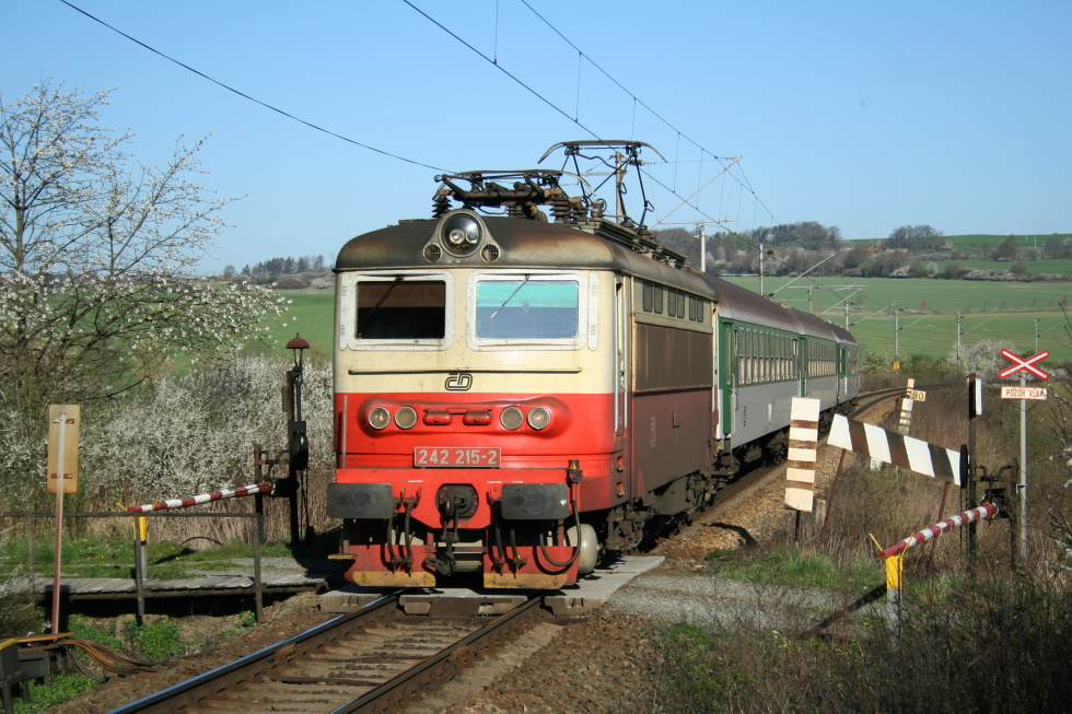 242 215-2