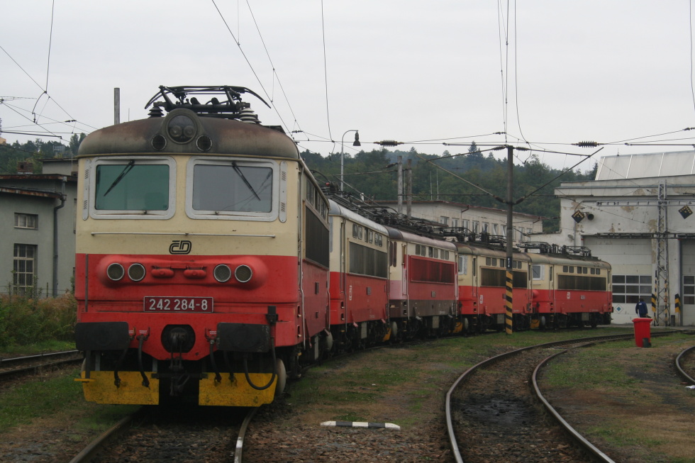 242 284-8