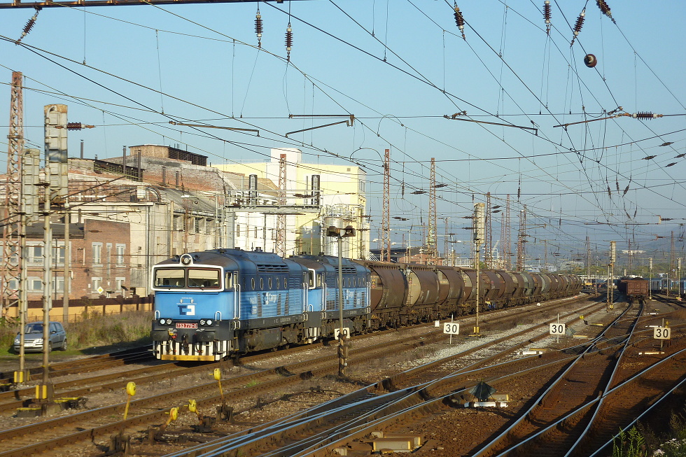 753 779-8