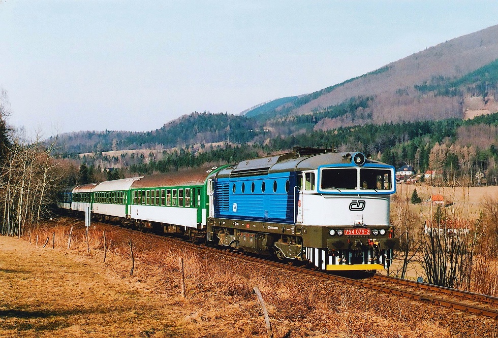 754 079-2
