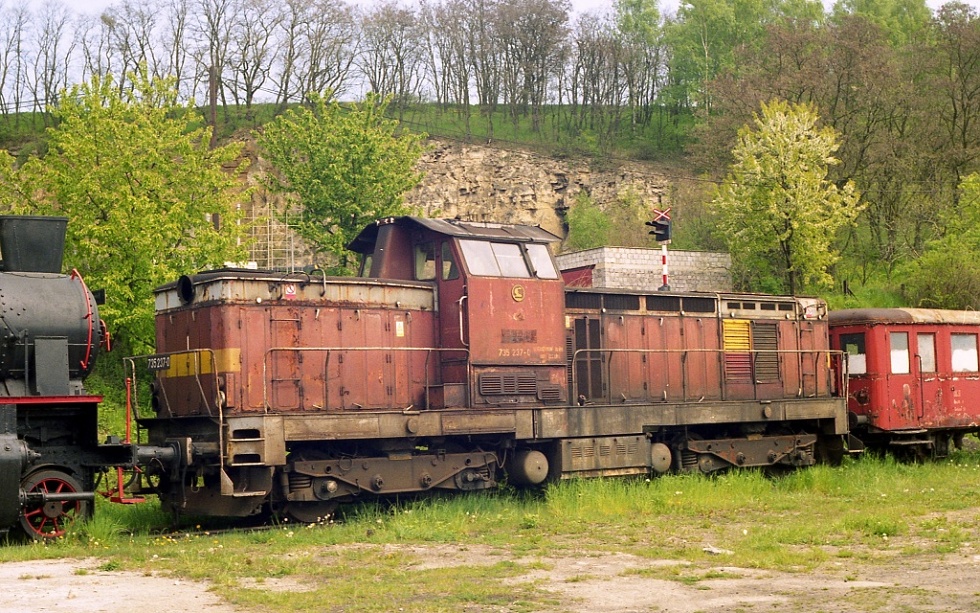 735 237-0