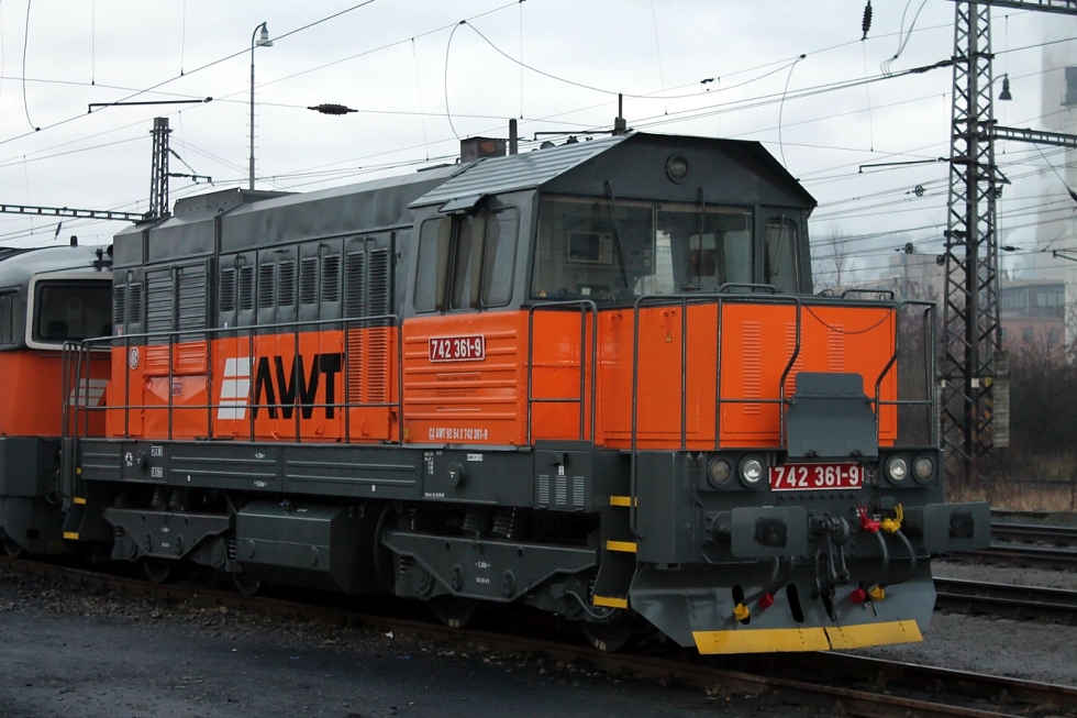 742 361-9