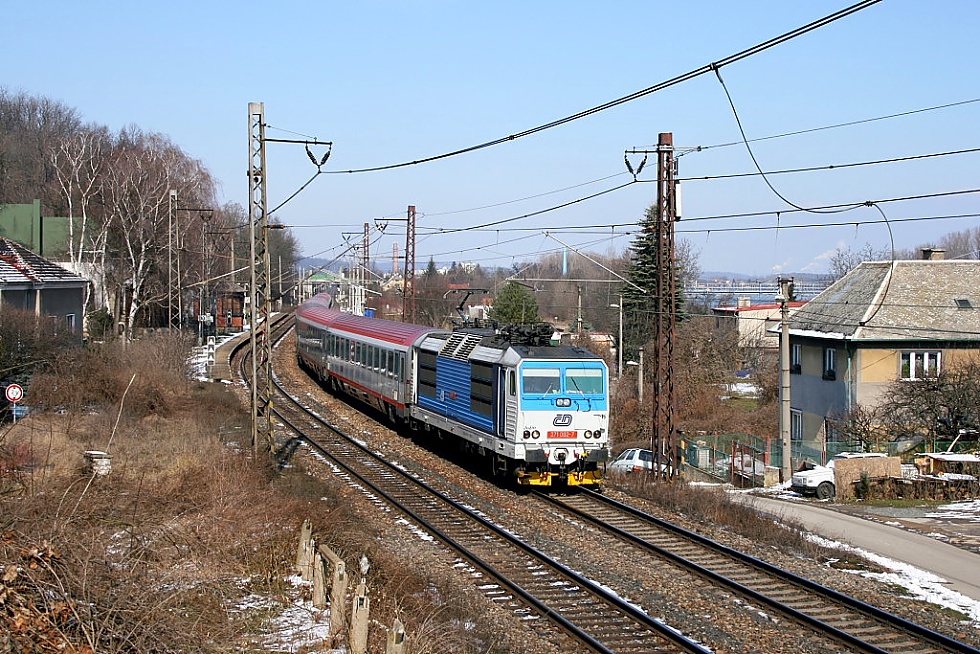 371 002-7