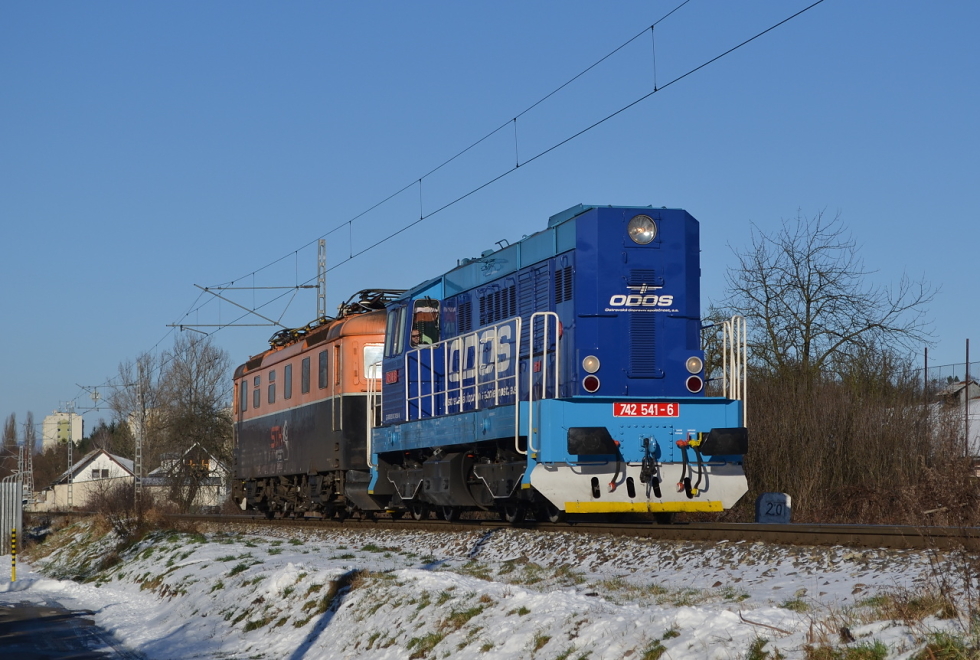 742 541-6