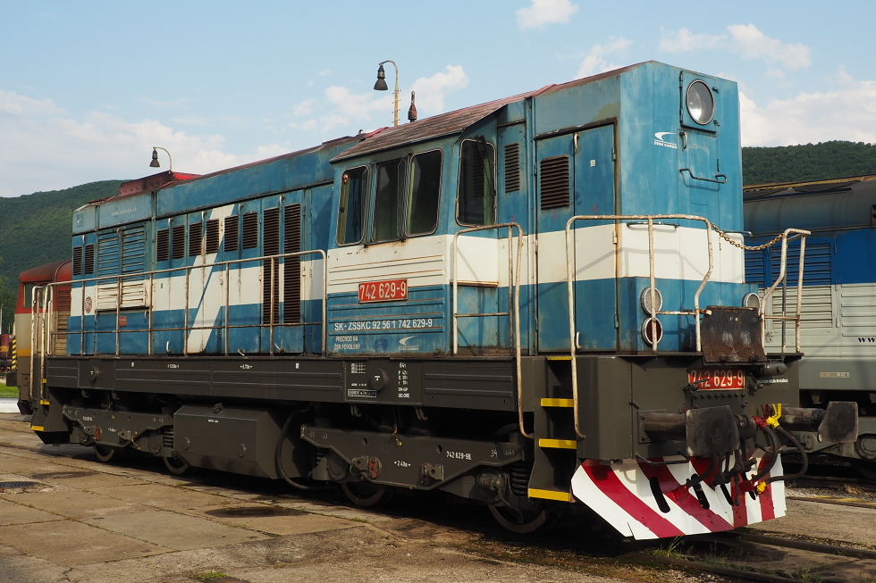 742 629-9