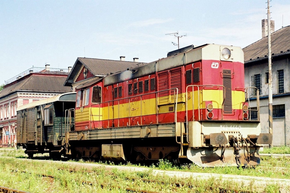 742 444-3