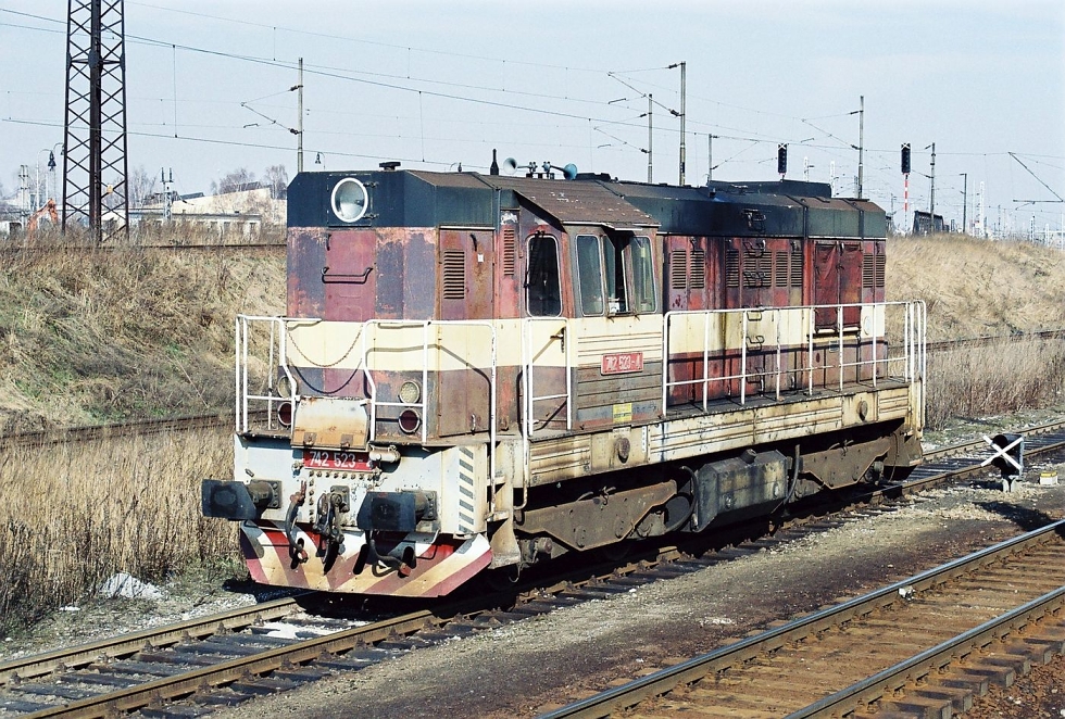 742 523-4