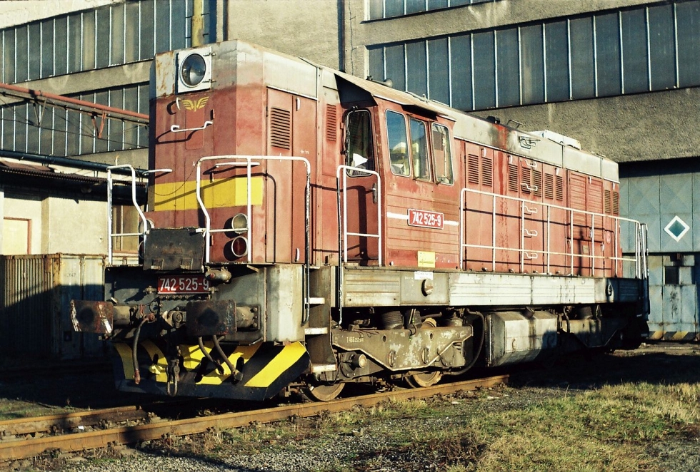 742 525-9