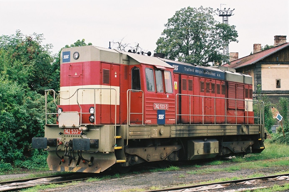742 533-3