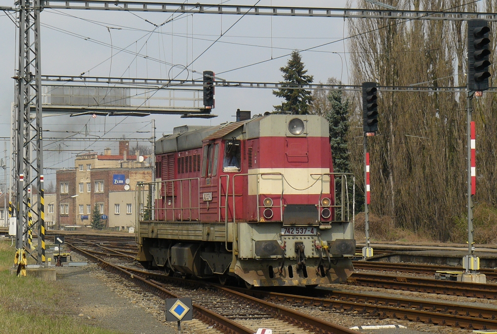 742 537-4