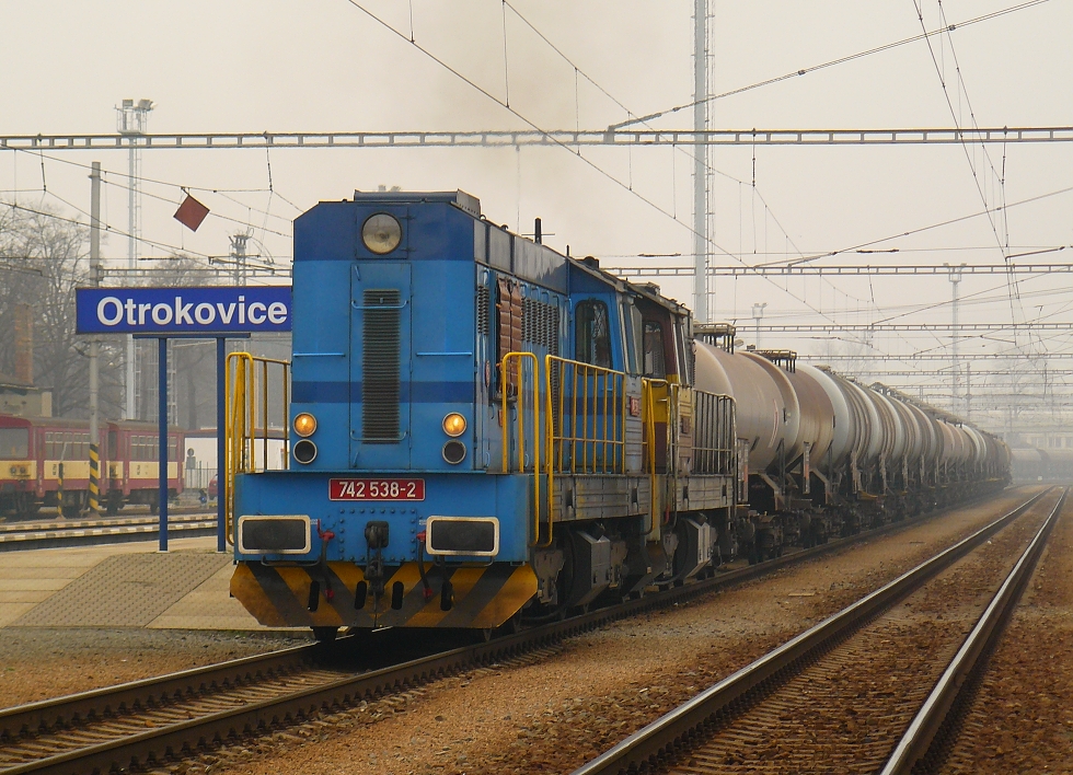 742 538-2