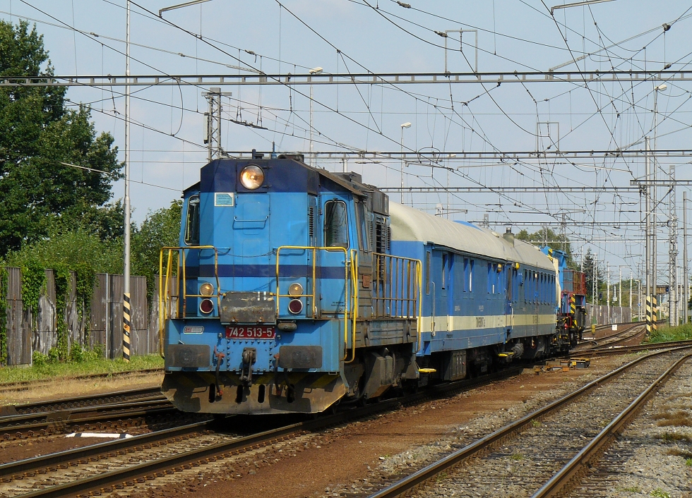 742 513-5