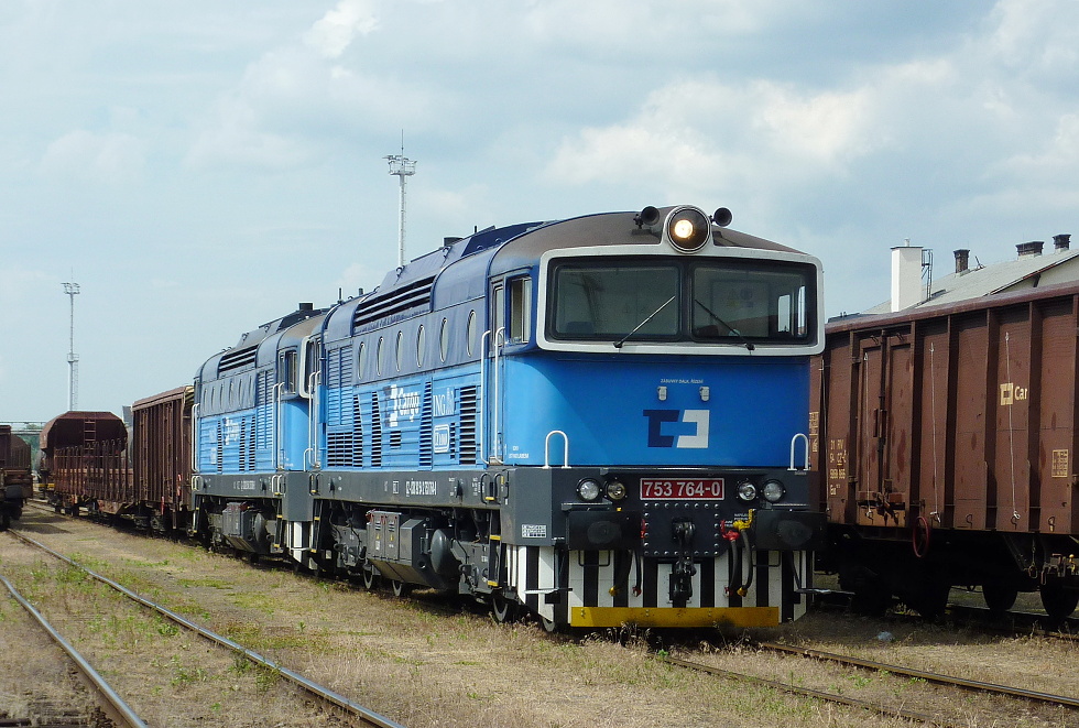 753 764-0