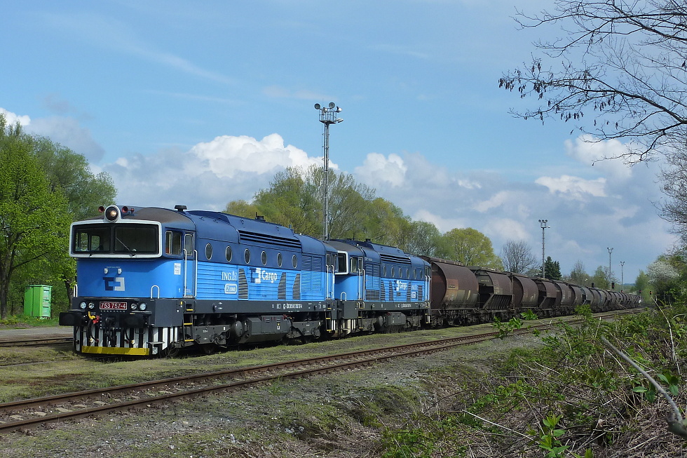 753 757-4