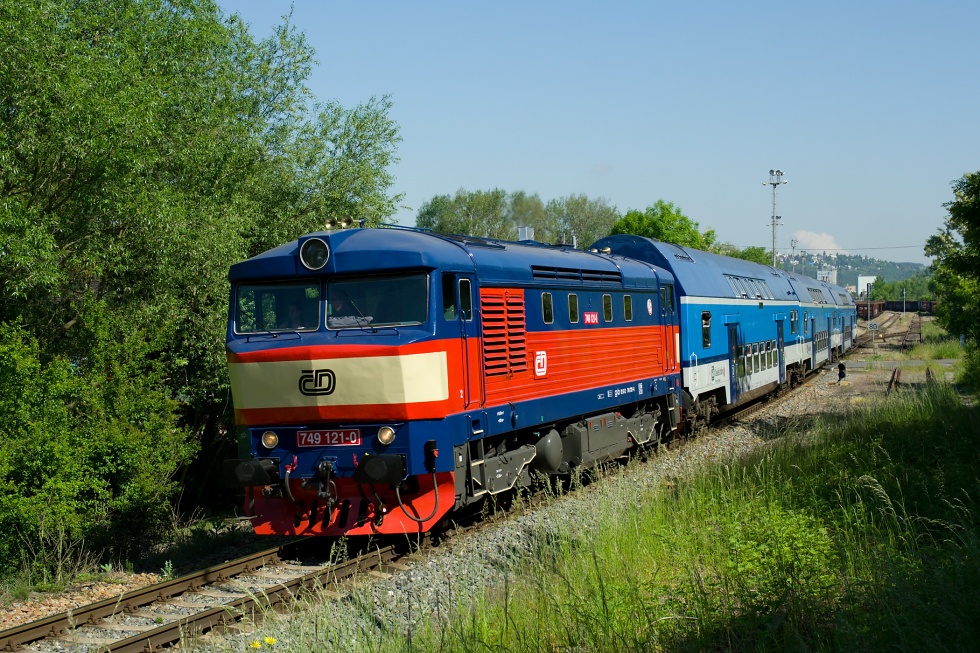 749 121-0