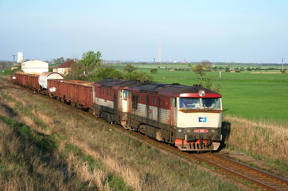 751 095-1