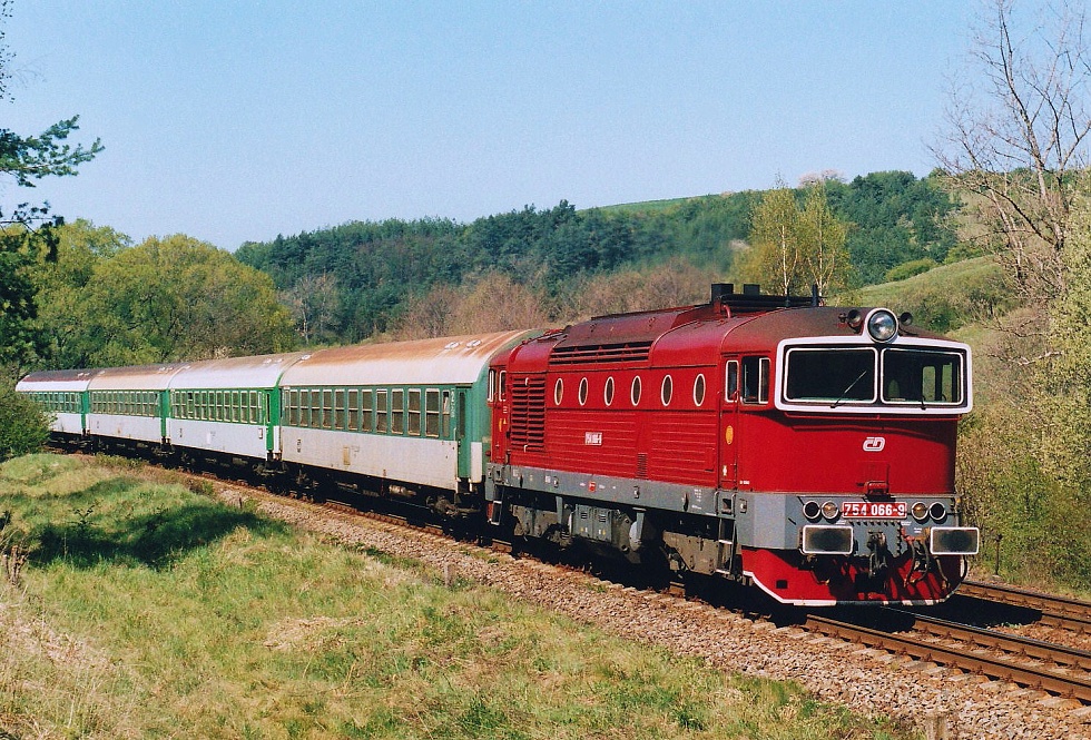 754 066-9