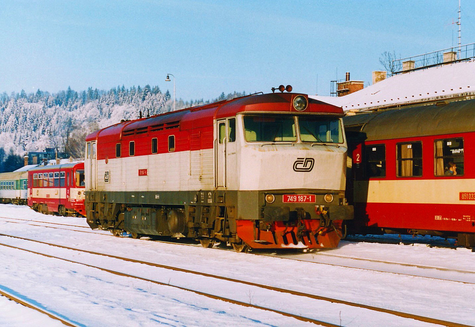 749 187-1