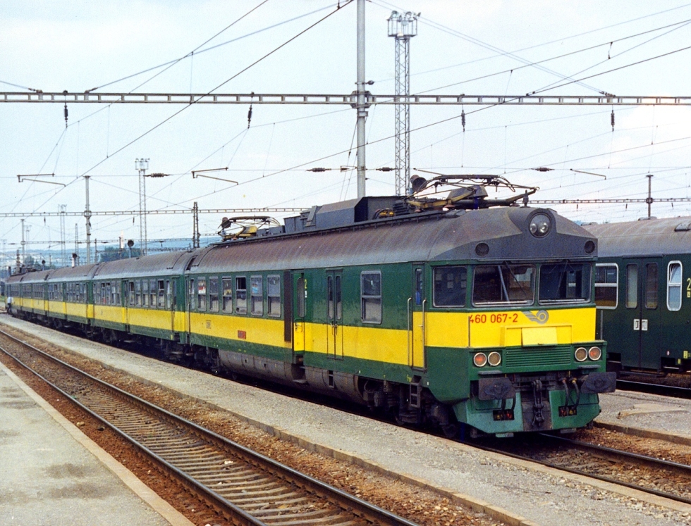 460 067-2