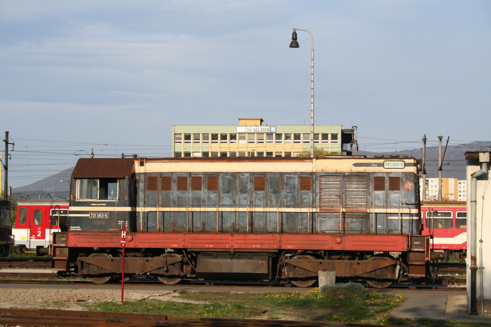 721 063-6