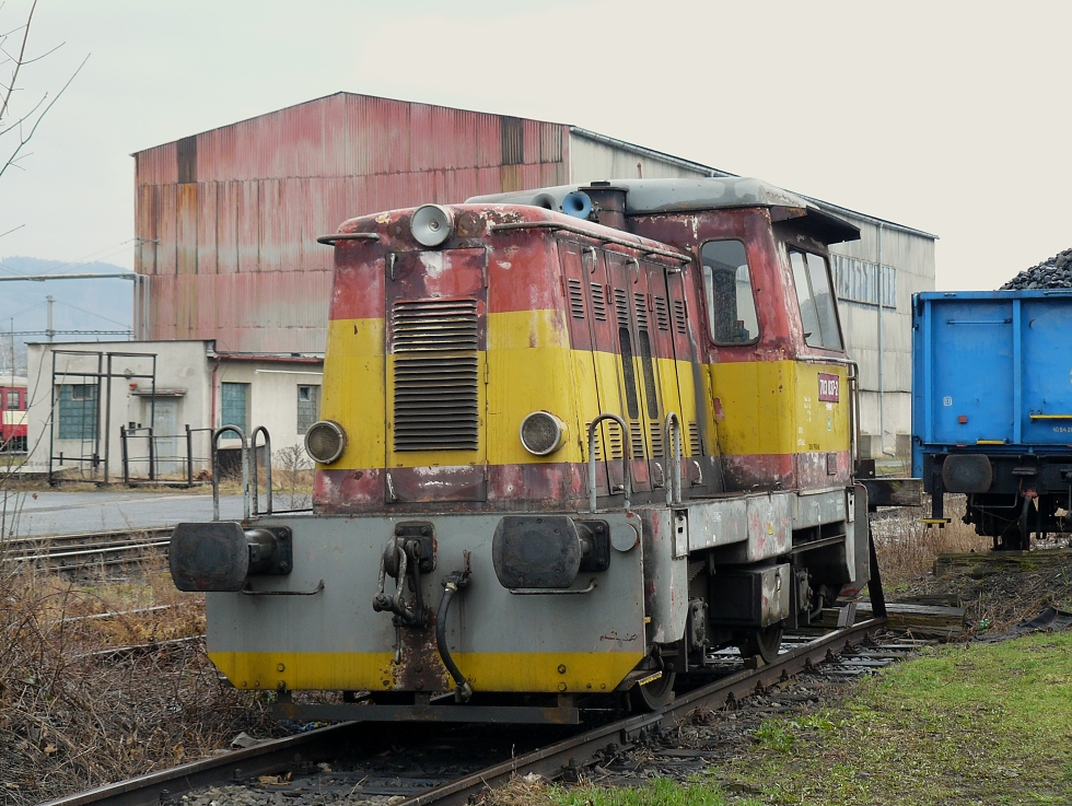 703 037-2