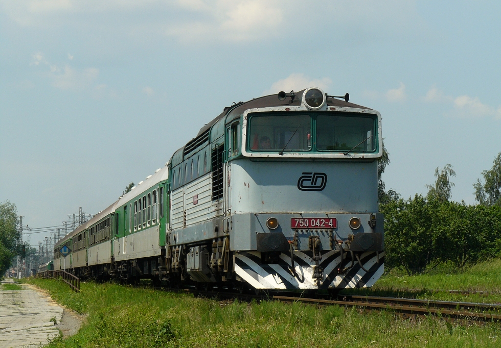 750 042-4