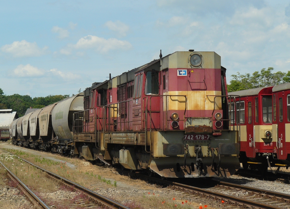 742 178-7