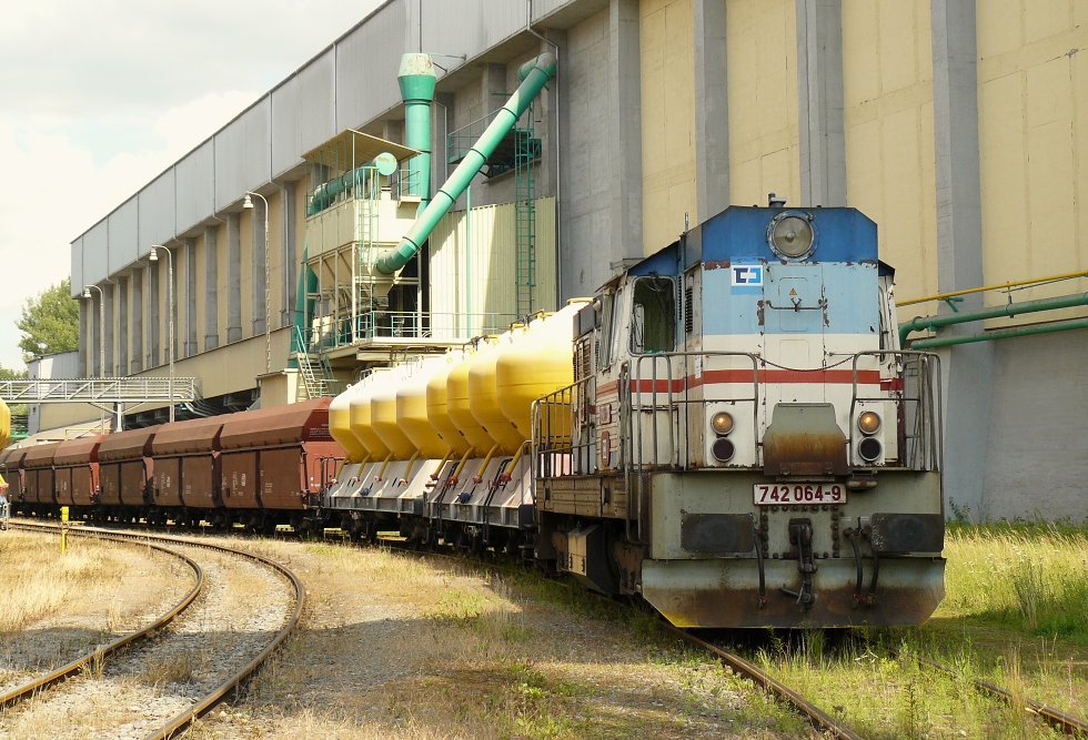 742 064-9