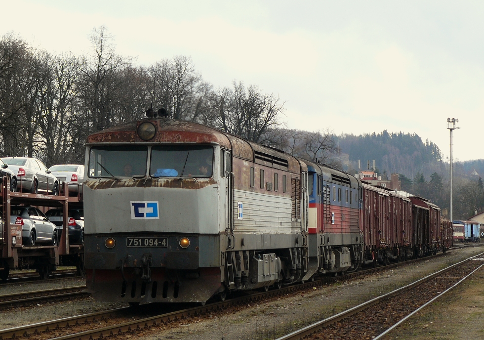 751 094-4