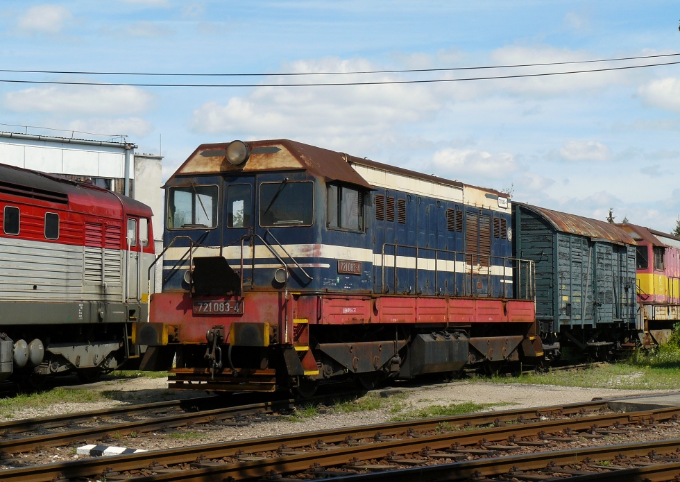 721 083-4