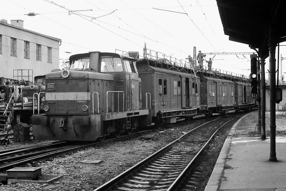 710 057-1