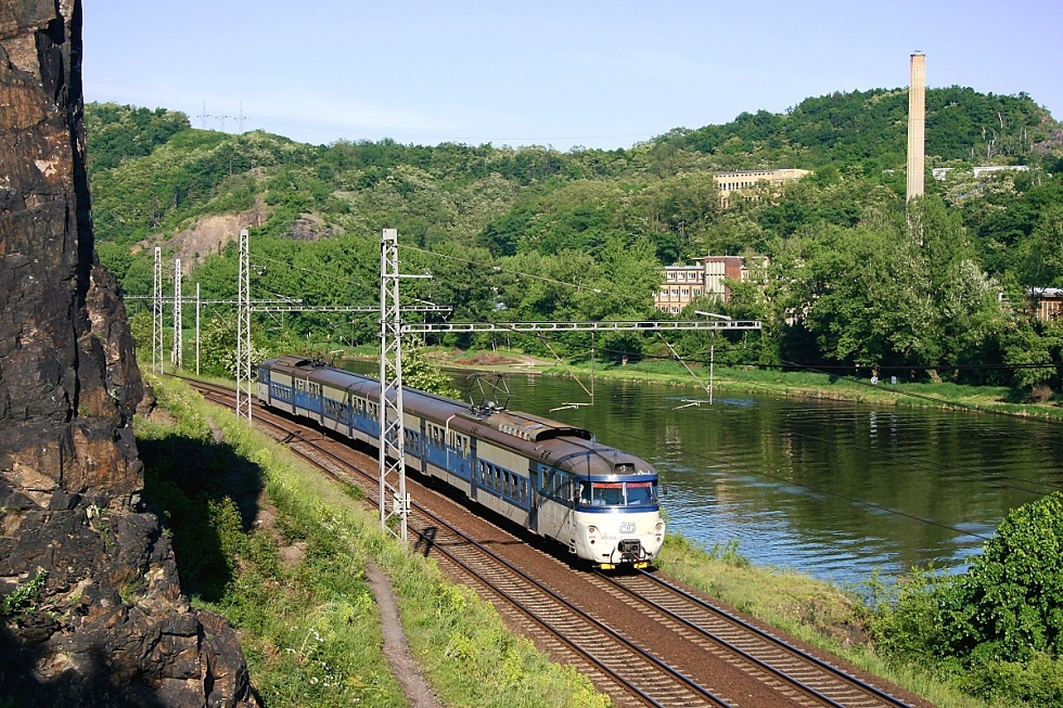 451 096-2