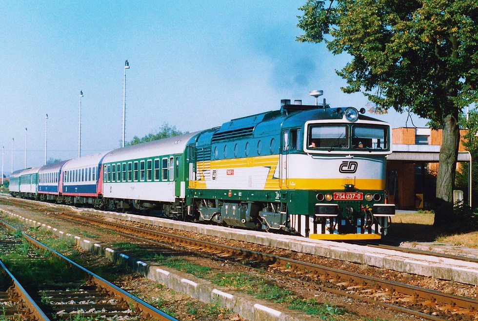 754 037-0