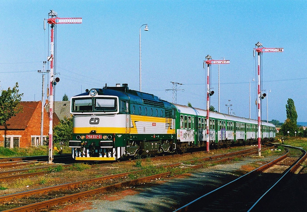 754 037-0
