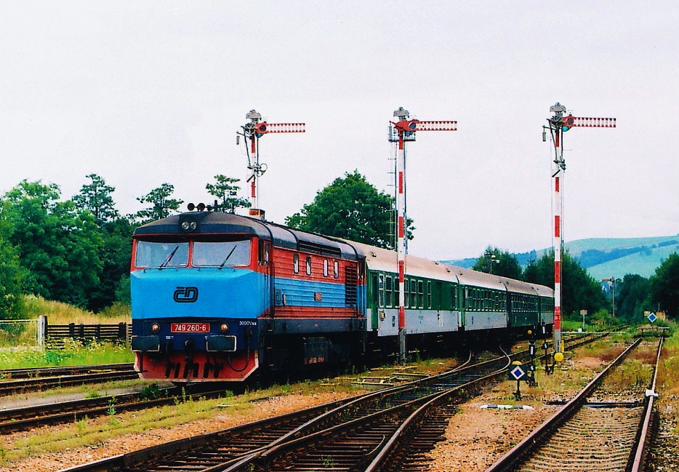 749 260-6