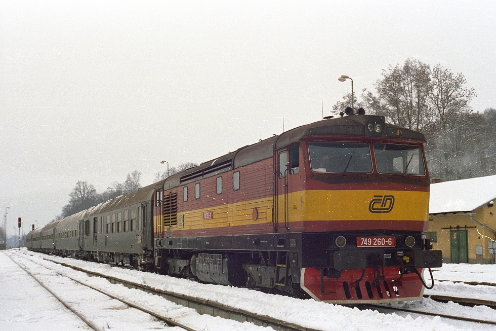 749 260-6