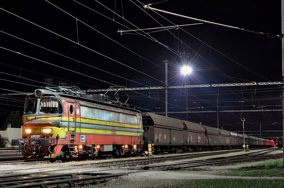 240 011-7