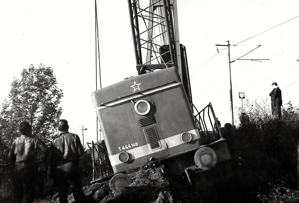 T444.140