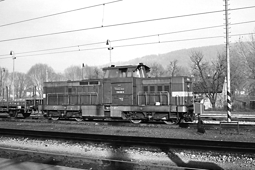 726 030-0
