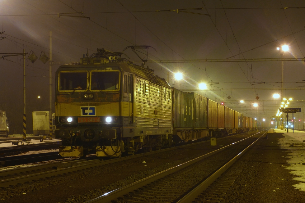 163 245-4