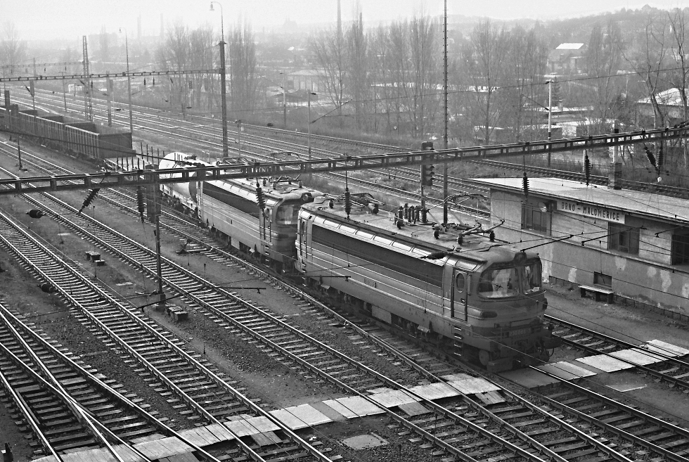 230 066-3