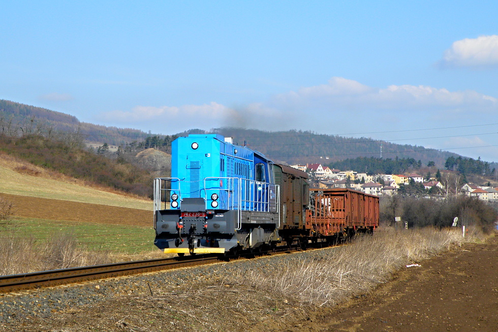 742 238-9