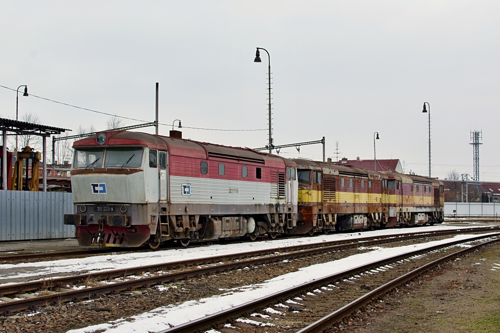 751 223-9