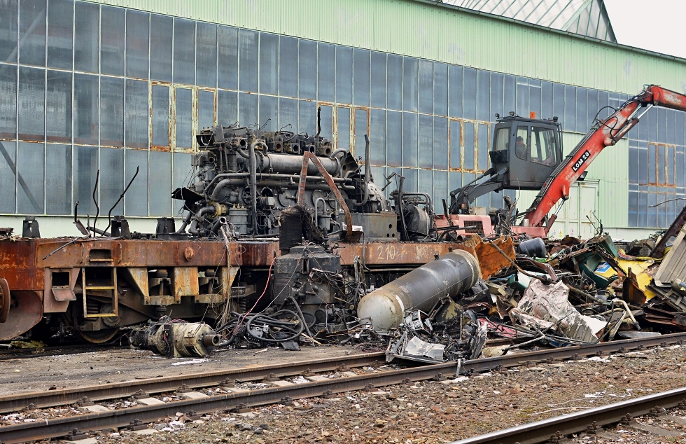 751 210-6