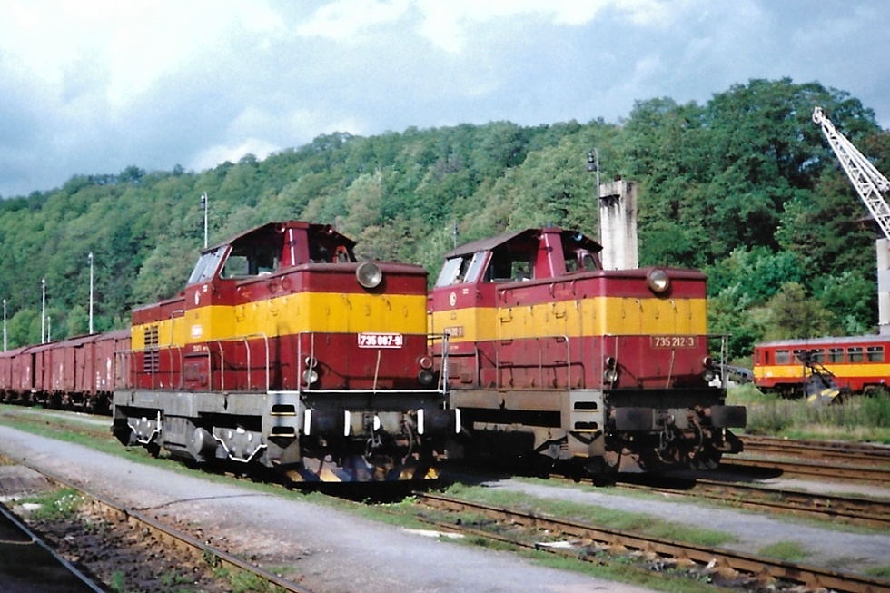735 087-9