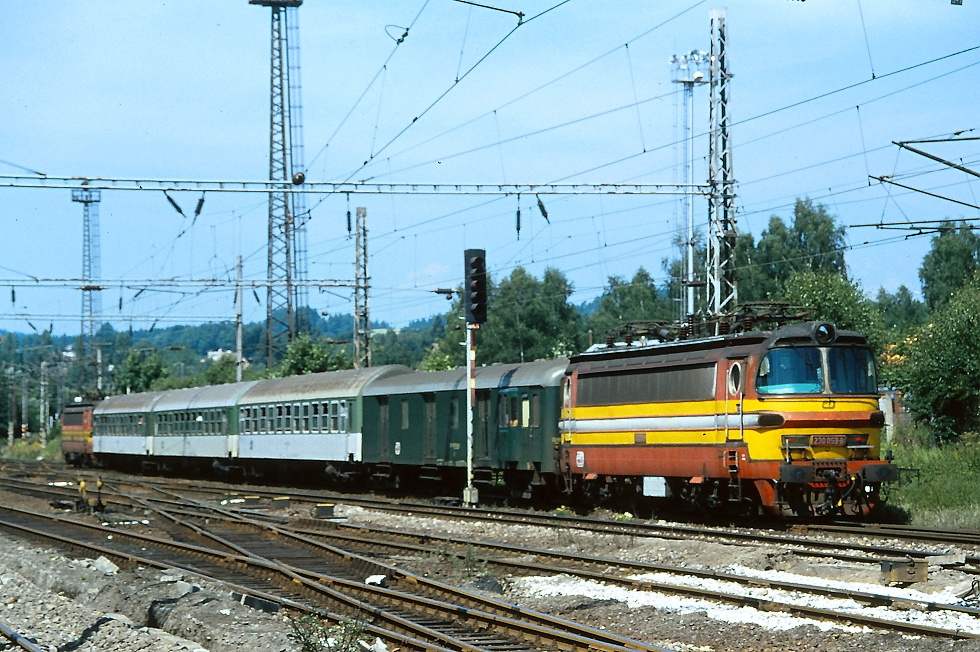 230 059-8