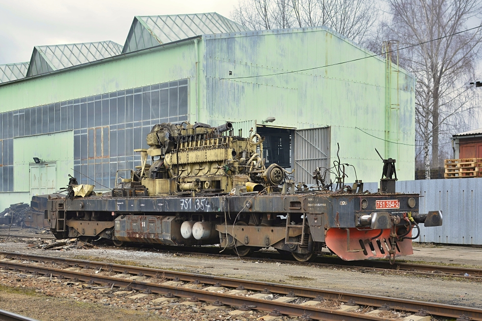 751 354-2