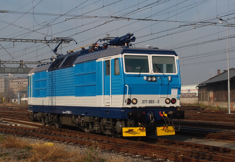 371 003-5